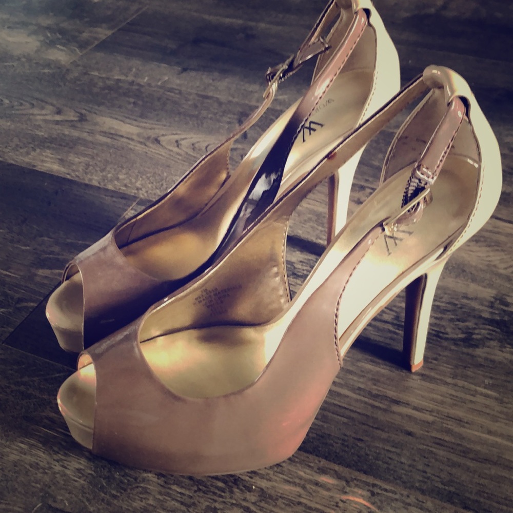 Worthington platform heel